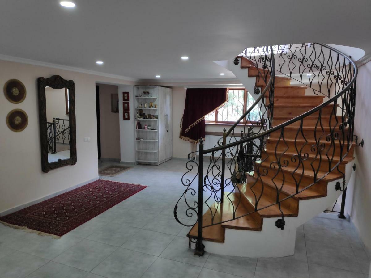 Hotel Likani Vip Hall Borjomi Ngoại thất bức ảnh